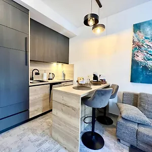 Rab Downtown Place Apartment